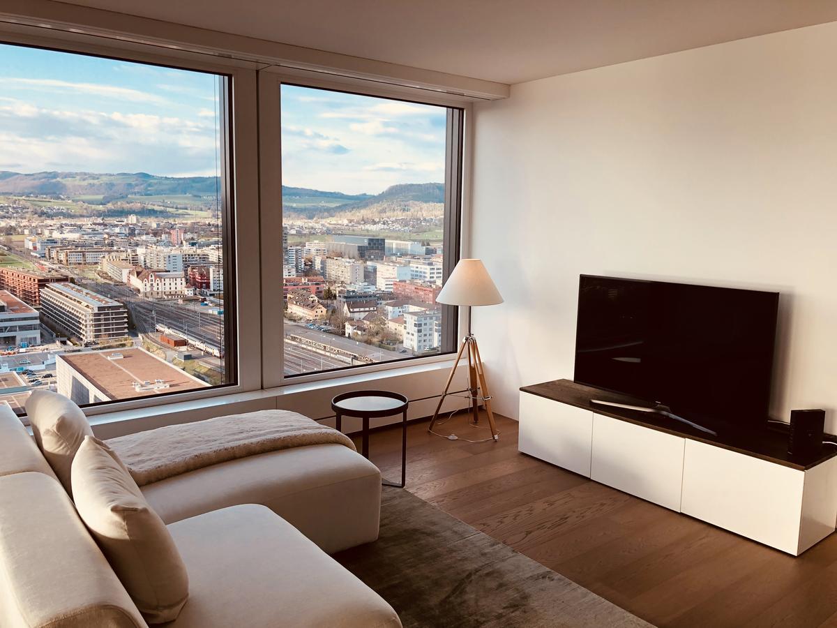 Park Tower City View Apartments Цуг Экстерьер фото